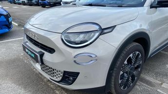 Fiat 600 1.2 MHEV La Prima SUV 5dr Petrol Hybrid e-DCT Euro 6 (s/s) (136 