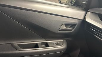 Vauxhall Frontera Electric 44kWh Design SUV 5dr Electric Auto (113 ps)