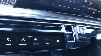 Peugeot 3008 73kWh GT SUV 5dr Electric Auto (210 ps)