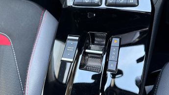 Vauxhall Mokka Electric 50kWh SRi Nav Premium SUV 5dr Electric Auto (136 ps)