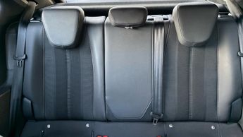 Vauxhall Mokka Electric 50kWh SRi Nav Premium SUV 5dr Electric Auto (136 ps)