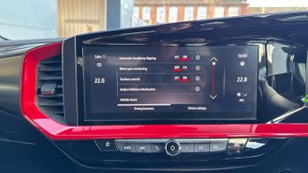 Vauxhall Mokka Electric 50kWh SRi Nav Premium SUV 5dr Electric Auto (136 ps)