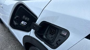 Peugeot 2008 50kWh GT SUV 5dr Electric Auto (7kW Charger) (136 ps)