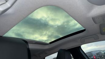 Citroen C4 50kWh Shine Hatchback 5dr Electric Auto (136 ps)