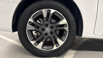 Vauxhall Vivaro Life Electric 50kWh Ultimate MPV 5dr Electric Auto MWB (8 Seat, 7.4kW Charger)