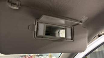 Vauxhall Vivaro Life Electric 50kWh Ultimate MPV 5dr Electric Auto MWB (8 Seat, 7.4kW Charger)