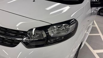 Vauxhall Vivaro Life Electric 50kWh Ultimate MPV 5dr Electric Auto MWB (8 Seat, 7.4kW Charger)