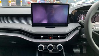 Skoda Superb 2.0 TDI SE L Estate 5dr Diesel DSG 4WD Euro 6 (s/s) (193 ps)