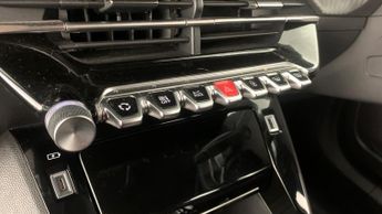 Peugeot 2008 1.2 PureTech Allure Premium + SUV 5dr Petrol EAT Euro 6 (s/s) (1