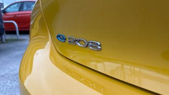 Peugeot 208 50kWh GT Hatchback 5dr Electric Auto (7kW Charger) (136 ps)