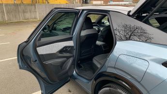 Peugeot 3008 73kWh GT SUV 5dr Electric Auto (210 ps)