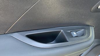 Peugeot 2008 50kWh GT SUV 5dr Electric Auto (136 ps)