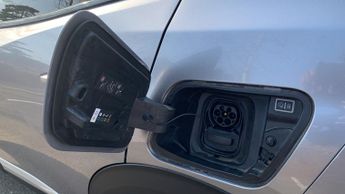 Peugeot 2008 50kWh GT SUV 5dr Electric Auto (136 ps)