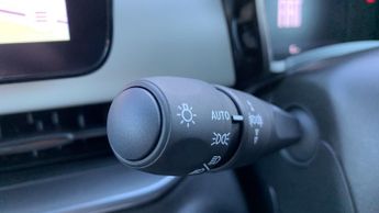 Fiat 600 1.2 MHEV La Prima SUV 5dr Petrol Hybrid e-DCT Euro 6 (s/s) (100 