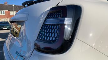 Fiat 600 1.2 MHEV La Prima SUV 5dr Petrol Hybrid e-DCT Euro 6 (s/s) (100 