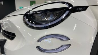 Fiat 600 1.2 MHEV La Prima SUV 5dr Petrol Hybrid e-DCT Euro 6 (s/s) (100 