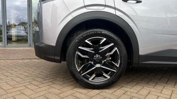 Peugeot 3008 SUV 1.2 HYBRID GT SUV 5dr Petrol Hybrid e-DSC6 Euro 6 (s/s) (136 ps)