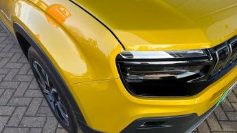 Jeep Avenger 54kWh Summit SUV 5dr Electric Auto (156 ps)