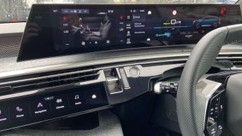 Peugeot 3008 73kWh GT SUV 5dr Electric Auto (210 ps)