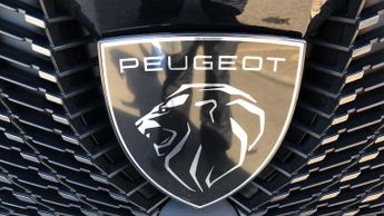 Peugeot 3008 73kWh GT SUV 5dr Electric Auto (210 ps)