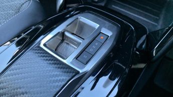 Peugeot 2008 1.2 HYBRID Allure SUV 5dr Petrol Hybrid e-DSC6 Euro 6 (s/s) (136