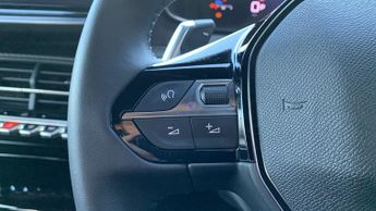 Peugeot 2008 1.2 HYBRID Allure SUV 5dr Petrol Hybrid e-DSC6 Euro 6 (s/s) (136