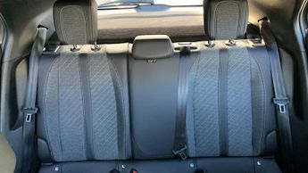 Peugeot 2008 1.2 HYBRID Allure SUV 5dr Petrol Hybrid e-DSC6 Euro 6 (s/s) (136