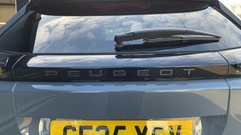 Peugeot 2008 1.2 HYBRID Allure SUV 5dr Petrol Hybrid e-DSC6 Euro 6 (s/s) (136