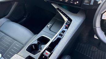 Peugeot 5008 73kWh GT SUV 5dr Electric Auto (210 ps)