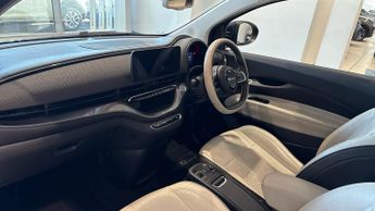 Fiat 500E 42kWh La Prima Hatchback 3dr Electric Auto (118 ps)
