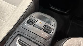 Fiat 500E 42kWh La Prima Hatchback 3dr Electric Auto (118 ps)