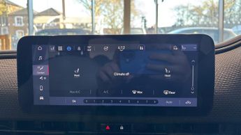 Fiat 500E 42kWh La Prima Hatchback 3dr Electric Auto (118 ps)