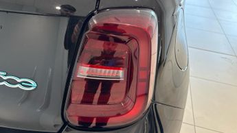 Fiat 500E 42kWh La Prima Hatchback 3dr Electric Auto (118 ps)