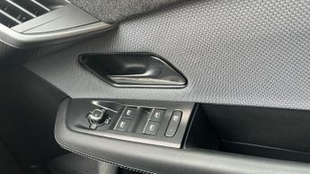 Vauxhall Grandland 1.2 GS SUV 5dr Petrol Hybrid e-DCT Euro 6 (s/s) (136 ps)