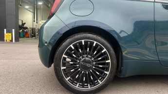 Fiat 500E 42kWh La Prima Hatchback 3dr Electric Auto (118 ps)