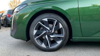 Peugeot 308 1.2 PureTech Allure Premium Hatchback 5dr Petrol EAT Euro 6 (s/s