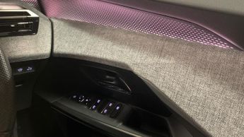 Peugeot 3008 73kWh GT SUV 5dr Electric Auto (210 ps)