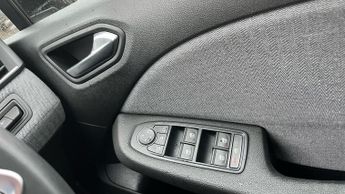 Renault Clio 1.6 E-TECH techno Hatchback 5dr Petrol Hybrid Auto Euro 6 (s/s) 