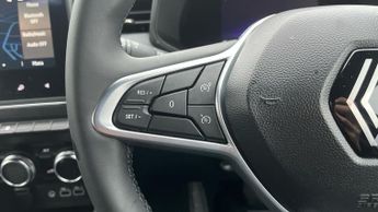 Renault Clio 1.6 E-TECH techno Hatchback 5dr Petrol Hybrid Auto Euro 6 (s/s) 