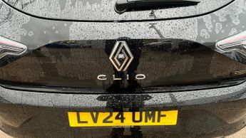 Renault Clio 1.6 E-TECH techno Hatchback 5dr Petrol Hybrid Auto Euro 6 (s/s) 