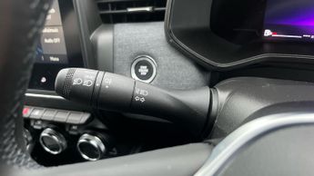 Renault Clio 1.6 E-TECH techno Hatchback 5dr Petrol Hybrid Auto Euro 6 (s/s) 