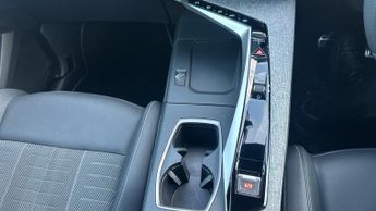 Peugeot 3008 73kWh GT SUV 5dr Electric Auto (210 ps)