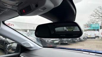 Vauxhall Corsa Electric 50kWh Elite Premium Hatchback 5dr Electric Auto (136 ps)