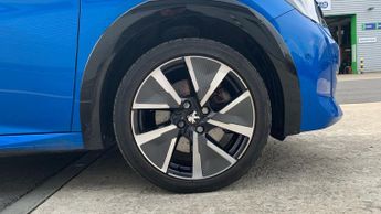 Peugeot 208 50kWh GT Premium Hatchback 5dr Electric Auto (136 ps)