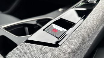 Peugeot 3008 73kWh GT SUV 5dr Electric Auto (210 ps)