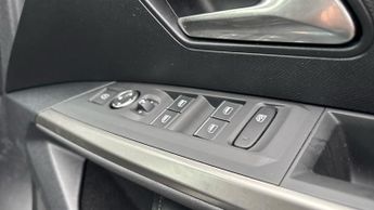 Peugeot 3008 73kWh GT SUV 5dr Electric Auto (210 ps)