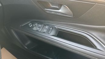 Peugeot 3008 SUV 1.6 13.2kWh GT SUV 5dr Petrol Plug-in Hybrid e-EAT Euro 6 (s/s) 