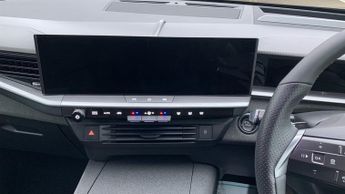 Vauxhall Grandland Electric 73kWh Ultimate SUV 5dr Electric Auto (213 ps)