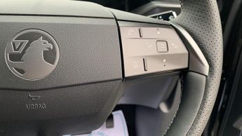 Vauxhall Grandland Electric 73kWh Ultimate SUV 5dr Electric Auto (213 ps)