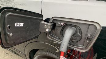 Vauxhall Grandland Electric 73kWh Ultimate SUV 5dr Electric Auto (213 ps)